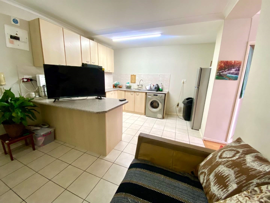 1 Bedroom Property for Sale in Wynberg Western Cape